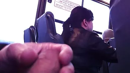 Macho à la peau foncée active fry une fille aux gros seins porno annee 80 baisée avec un trou jeans