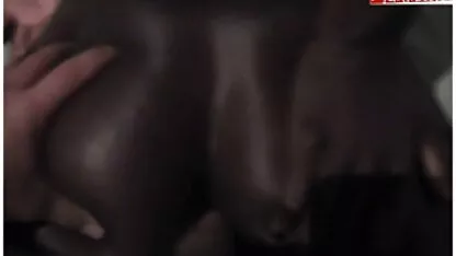 Une tutto su quella troia di mia moglie Russe Maigre filles a été assigné Putain les voisins dans la matinée