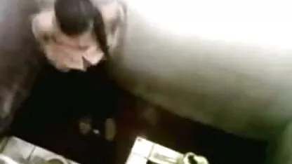 Des femmes obèses avec df5 porno de gros seins et une chambre blanche attendent un Hahaal et choisissent un jouet sexuel pour la masturbation