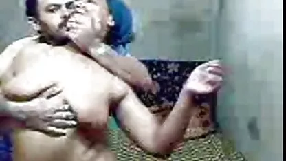 Élu leurre une MILF cul avec un film pofno chapeau pour une dame Chevalier dans le lit