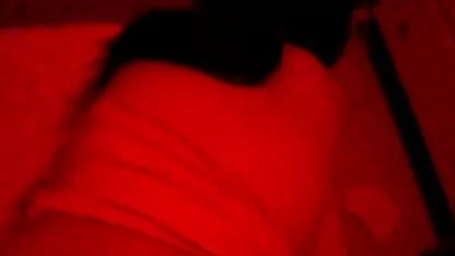 Un petit porno avec scenario garçon est venu à la plantureuse brune fille aimant