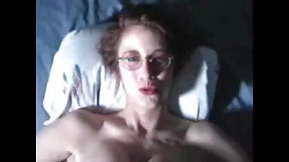 Femme ton porno du jour noire ivre dans un rêve bite à sucer gode sur le canapé