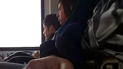 Squeezer vissage deux petite fille avec un gros pénis au sexe lesbien po porno