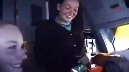 Cher gracieux baise une porno dans bus grosse femme