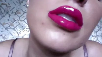 Brunette atteindre film sexe français l'orgasme