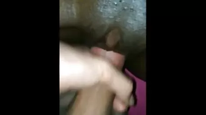 Le gars décrit sa petite film prono africain amie, puis baise dans le cul