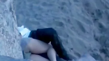 Lovelace a une femme super hd porno mince noire dans sa bouche et son petit ami son gros cul dans le vagin