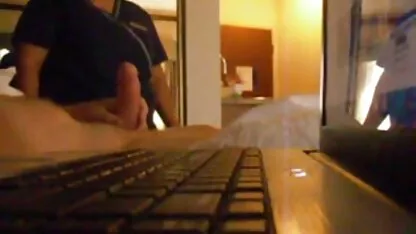 Les femmes porno film complet s'amusent avec un instructeur de fitness