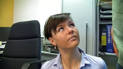 Baise dans les pornos amateurs vestiaires