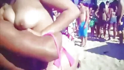 Noir homme avec gros pénis déchirer la graisse mère sur xxx video africain la canapé