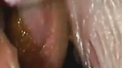 La fille était une boucle de sperme gicler sur le beau xxnx porno ventre