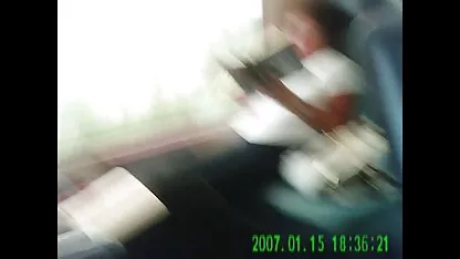 Il a film x vintage été tellement emporté par la masturbation qu'il n'a pas fait attention à la façon dont il a filmé.