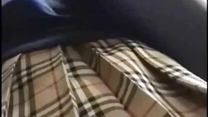 Les couples russes sont mignons avec un sexe rapide dans porno dans le train l'appartement